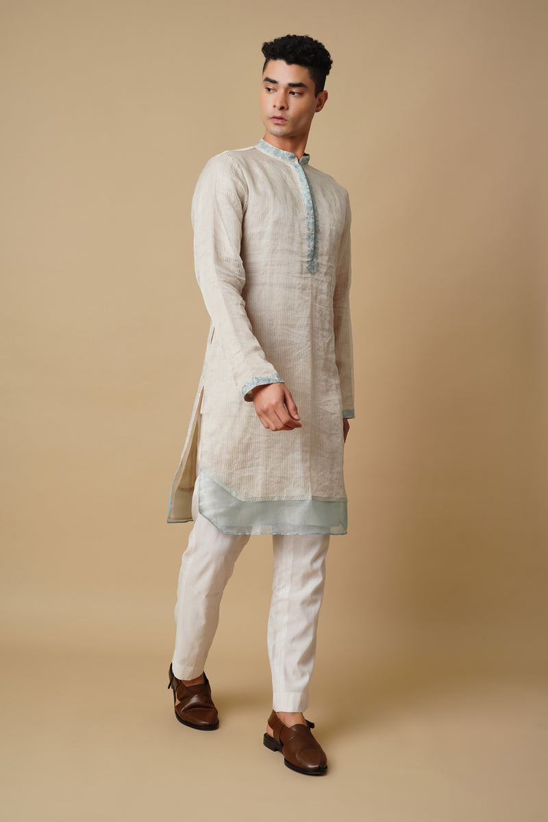 White Kurta Set in Handloom Chanderi Tissue