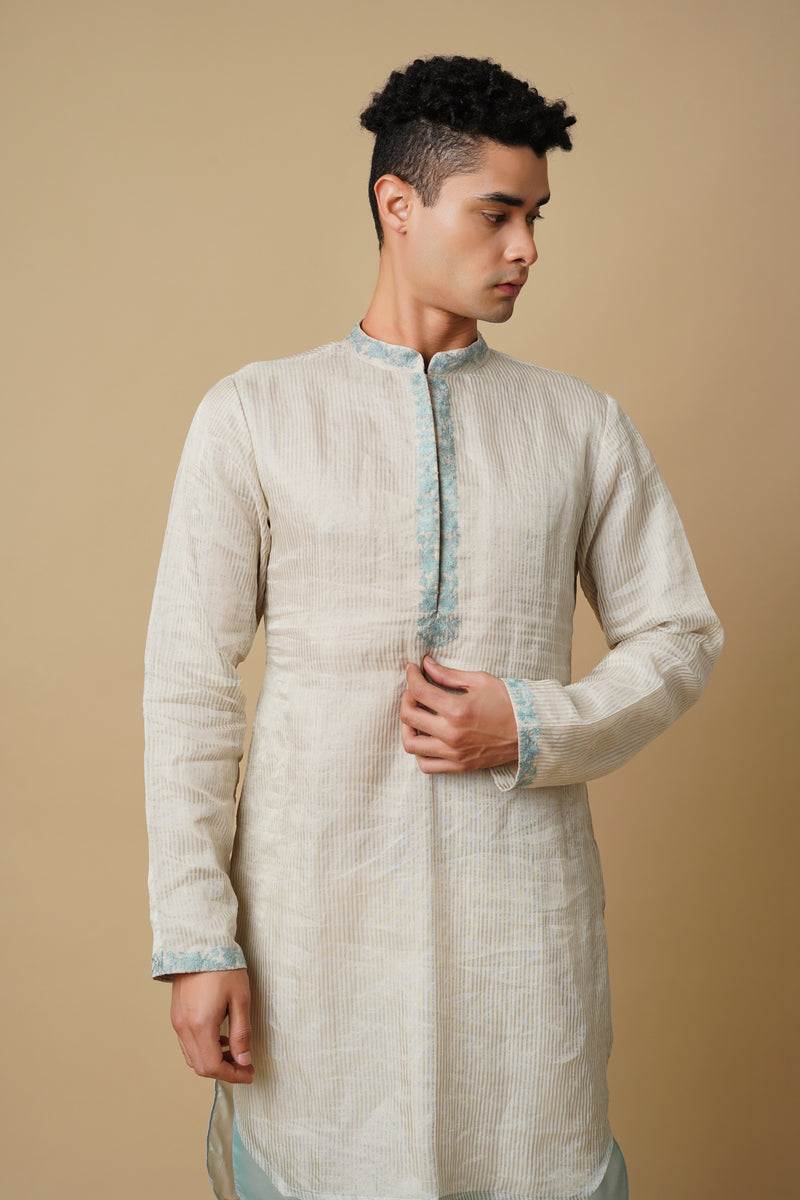 White Kurta Set in Handloom Chanderi Tissue